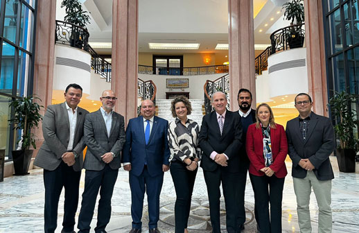 Costa Rica regresa a México para afianzar lazos