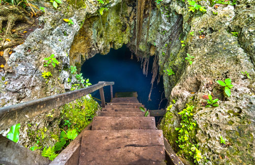 Caribe Mexicano, entre cenotes ancestrales y parques de última generación