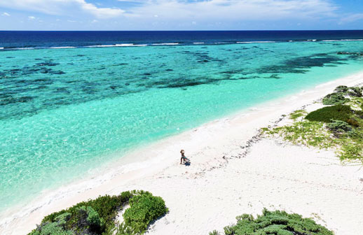 Islas Caimán lanza “Welcome to VaCay”: el nuevo estándar en turismo relajado