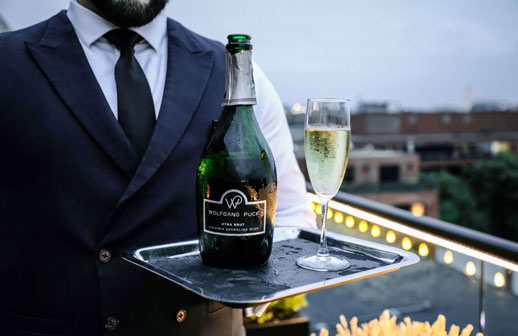 Washington: una oda al glamour clásico para iniciar el año