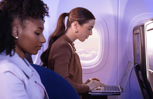 Starlink en las alturas: United apuesta por el Wi-Fi a bordo en más de 300 aviones