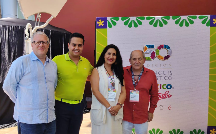 Trösten Transport devela su nueva unidad intervenida por el artista César Menchaca