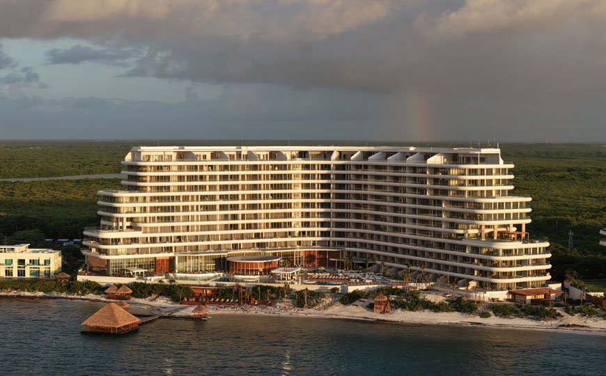 The St. Regis Costa Mujeres Resort, Cancún debuta con lujo entre la tierra y el mar