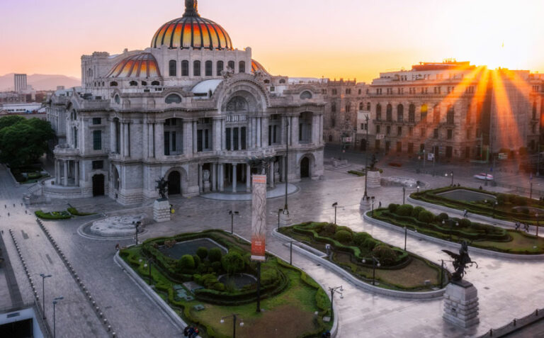 México perfila un año histórico en turismo internacional